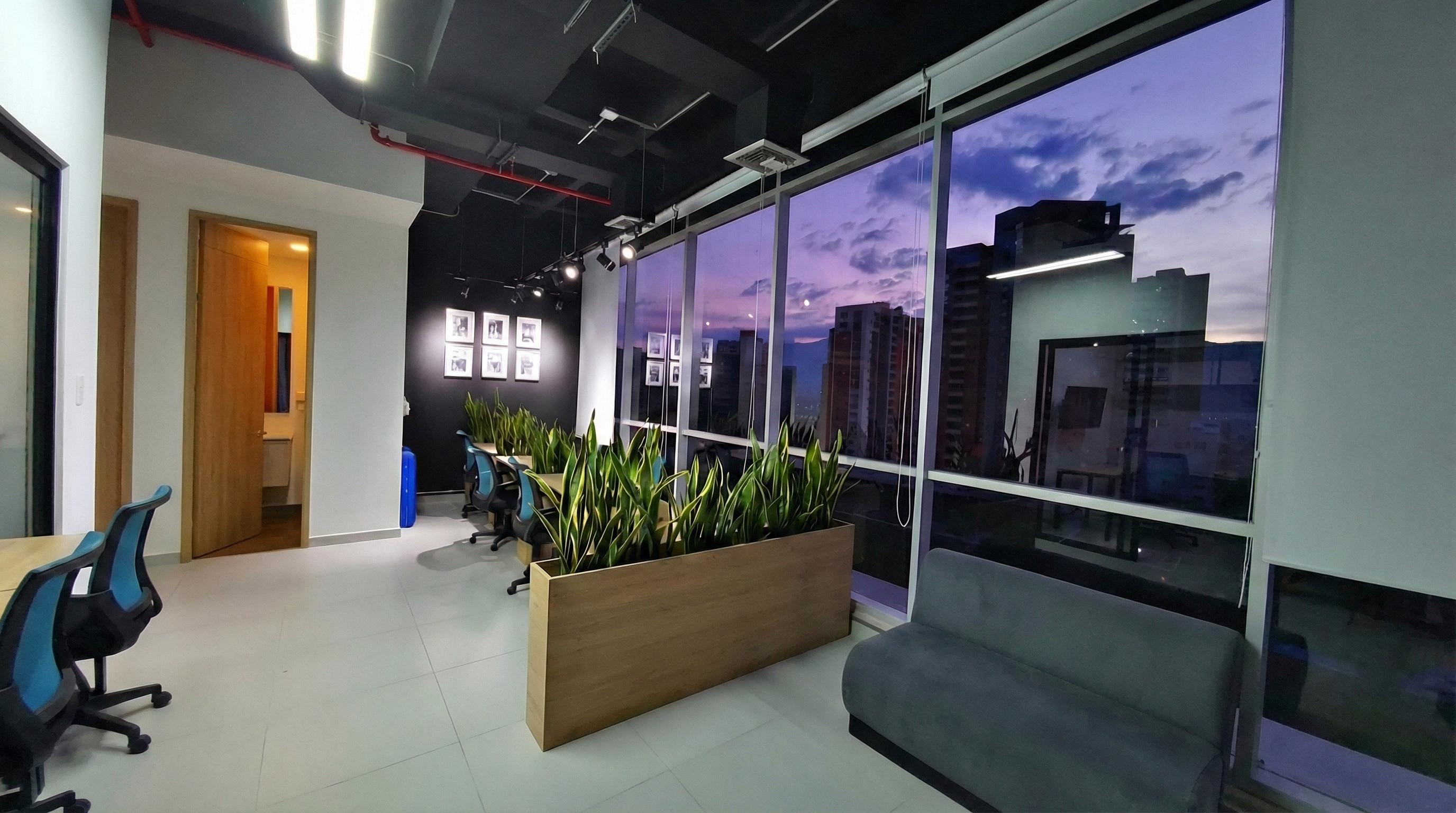 Oficina moderna en El Poblado - Galería 2